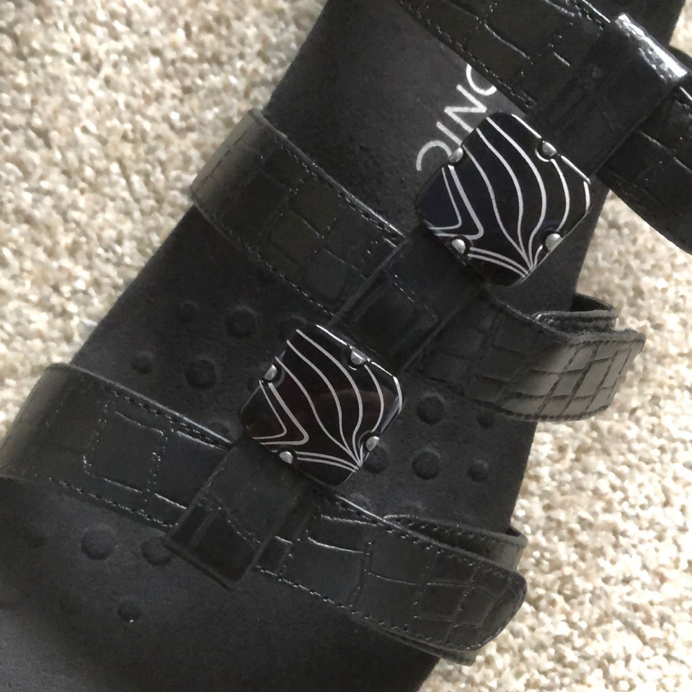 Vionic Sandals - Picture 3 of 4